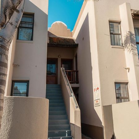 Broadway Self Catering Apartments Durbanville Exterior foto