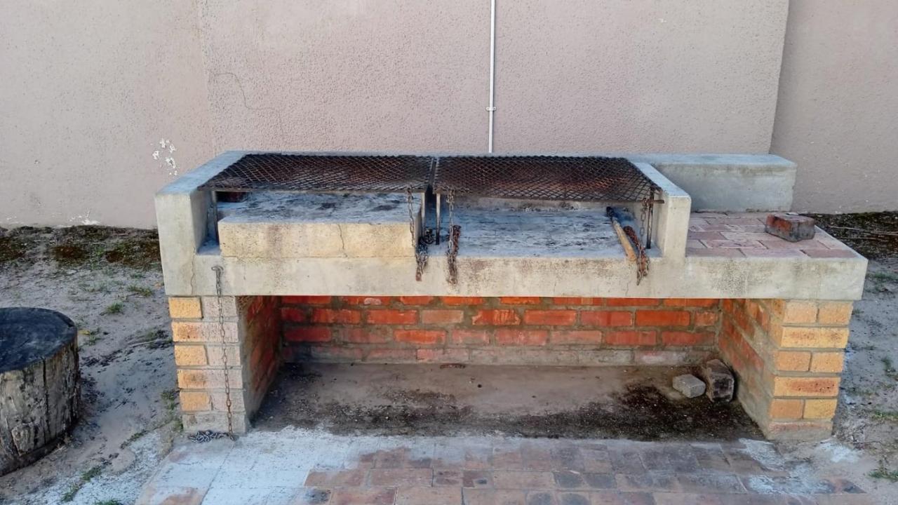 Broadway Self Catering Apartments Durbanville Exterior foto