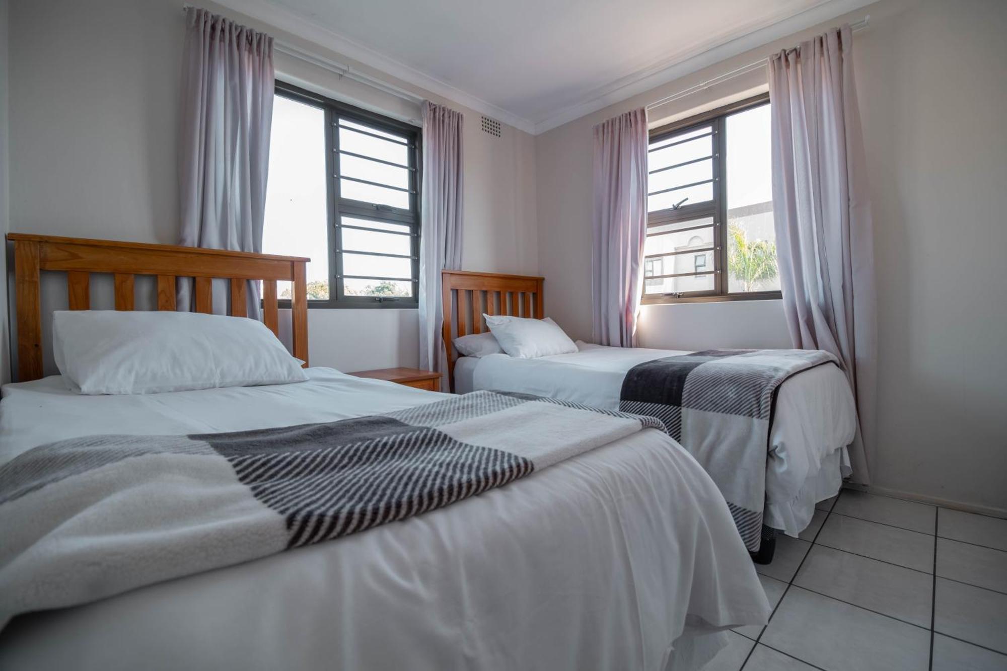 Broadway Self Catering Apartments Durbanville Exterior foto